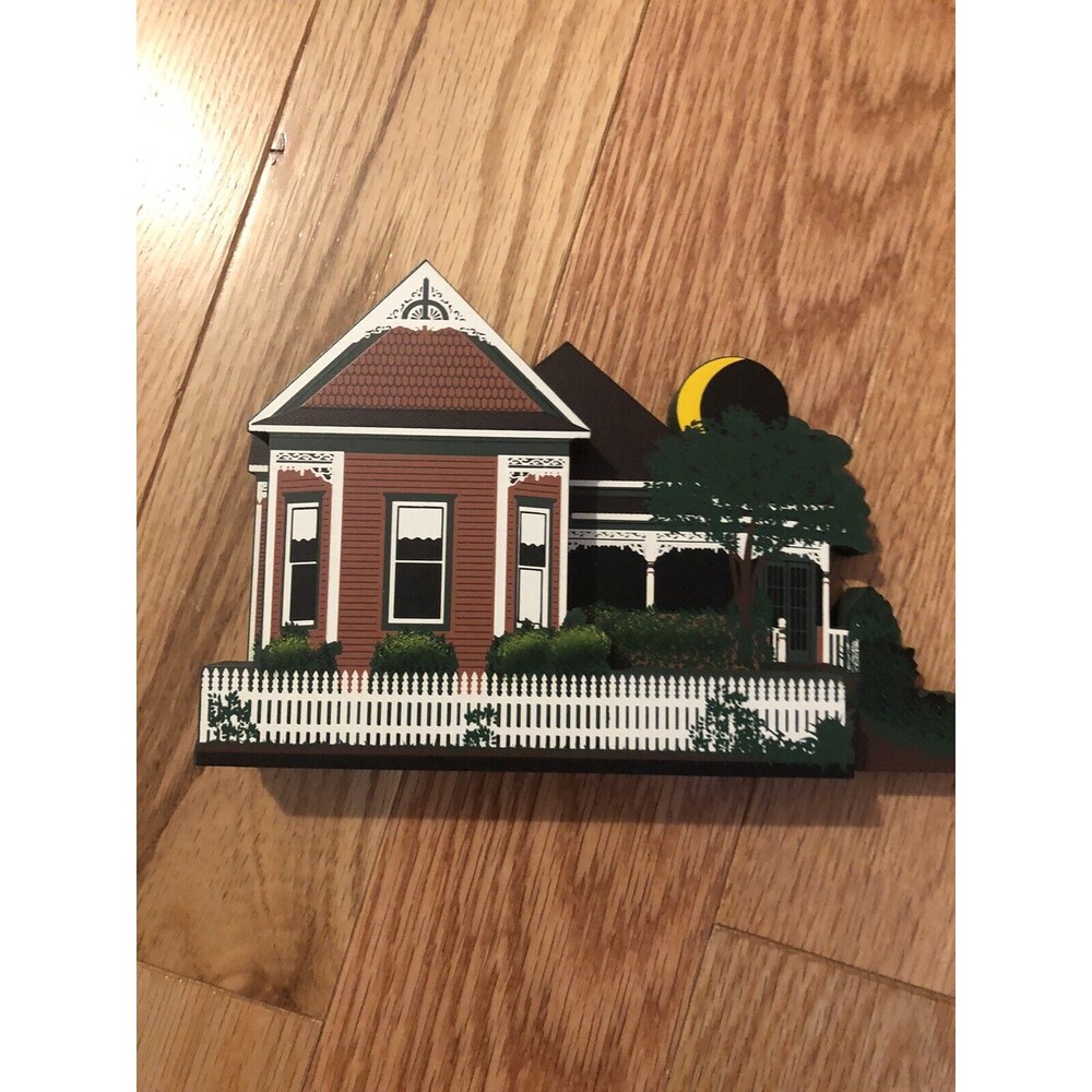 Sheila's‎ Collectables Catfish Plantation Decorative Vintage New in Box 7 inch